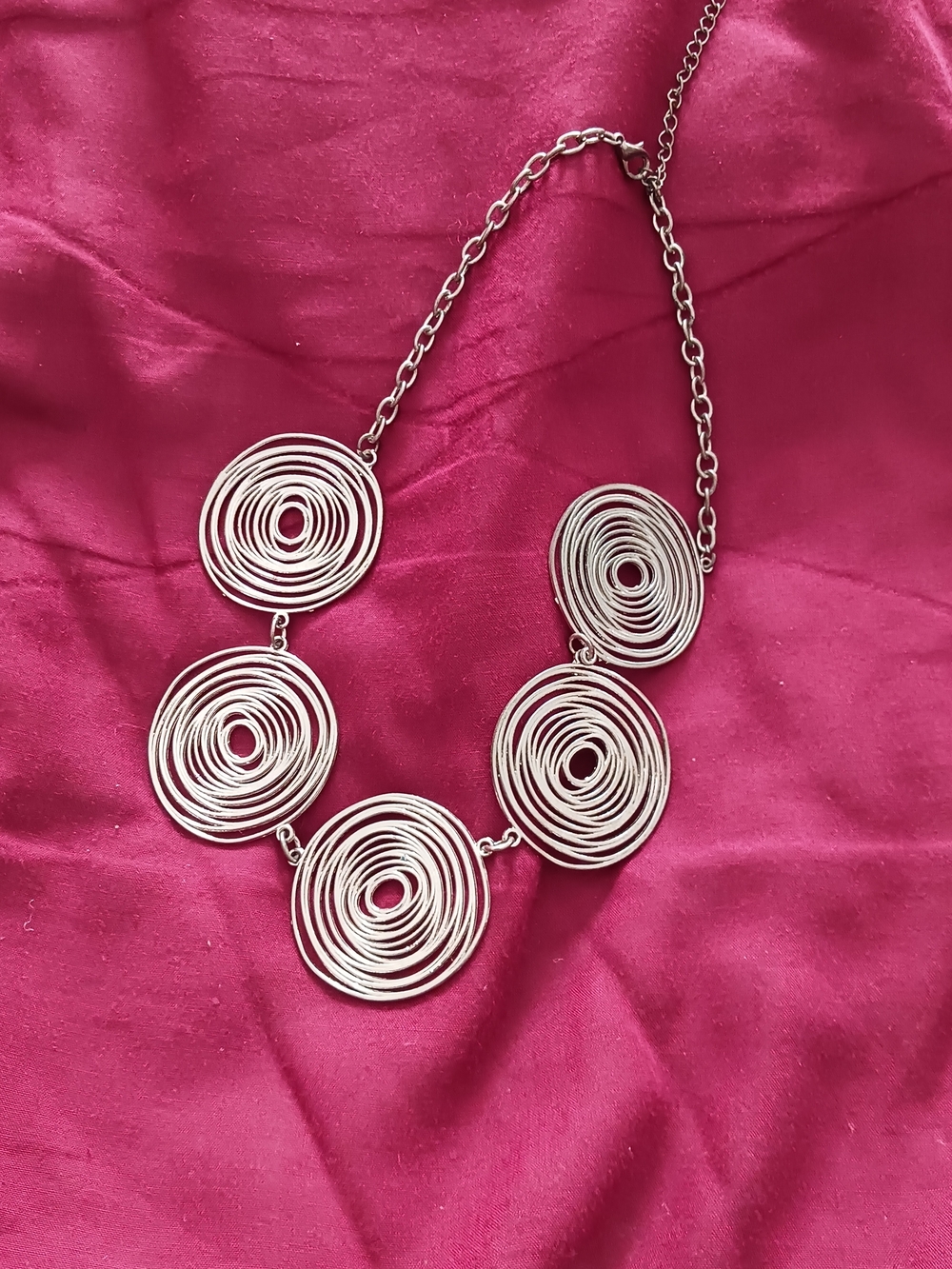 paparazzi Silver Spiral Link Necklace